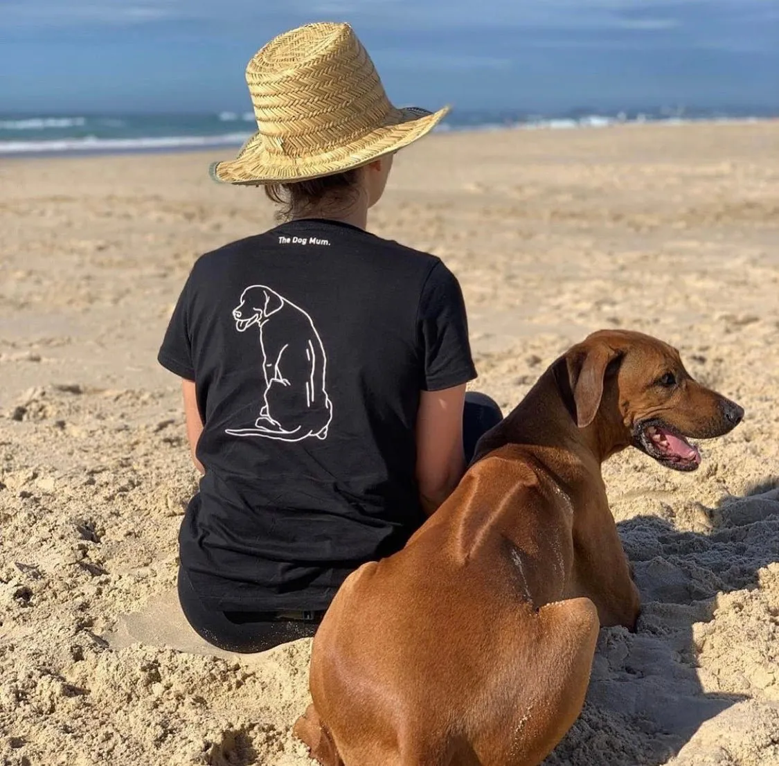 Rhodesian Ridgeback Mum Illustration: Classic T-Shirt